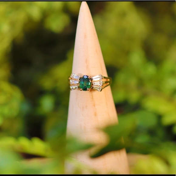Vintage 14k Natural Green & White Sapphire Ring - Picture 2 of 5